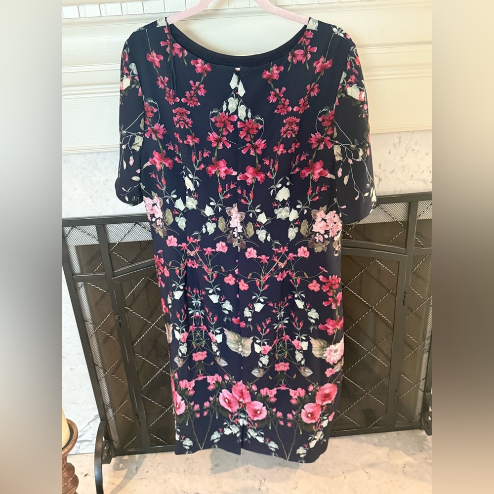 Like new Adrianna Papell Floral Print Navy Dress Size 16w - Picture 2 of 3